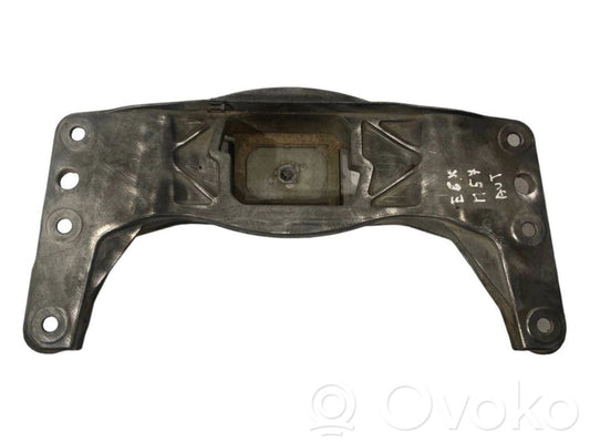 Transmission mounting bracket