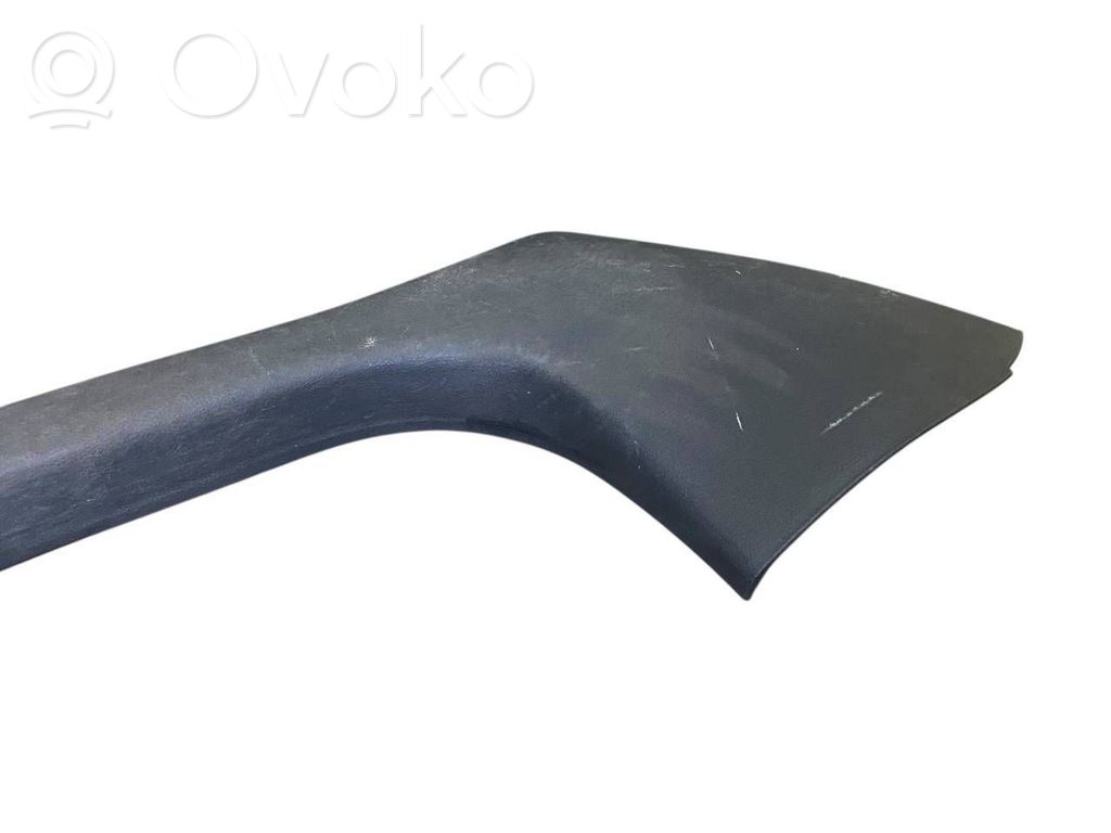 Priekšējā sliekšņa dekoratīvā apdare (iekšējā)