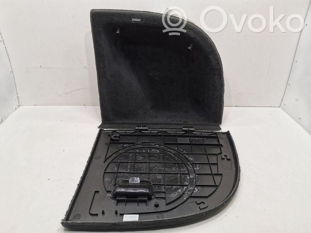 Боковая декоративная панель отделки