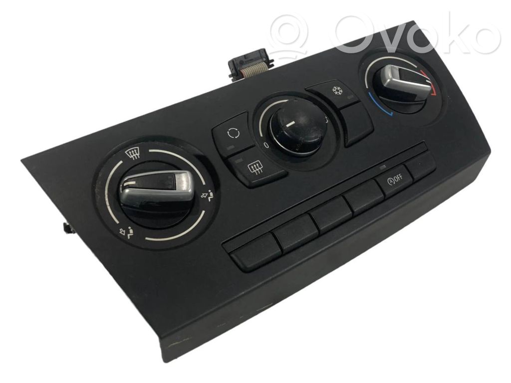 Gaisa kondicioniera / klimata kontroles / salona apsildes vadības bloks (salonā)
