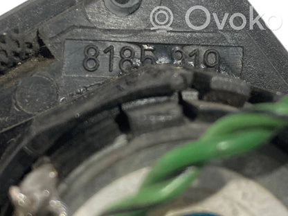 Skaļrunis (-i) pakaļējās durvīs