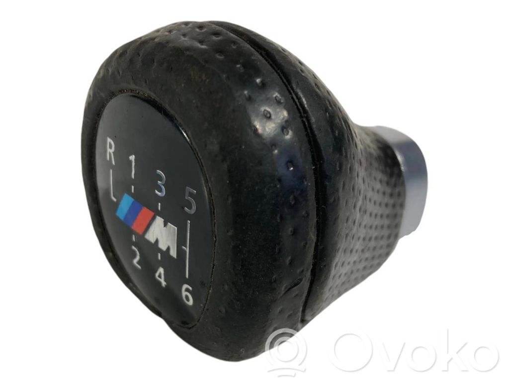 Декоративная отделка рычага переключения передач (кожа, наконечник)