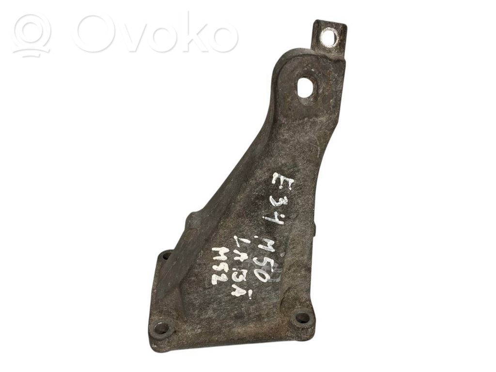 Dzinēja nostiprināšanas stiprinājums-kronšteins