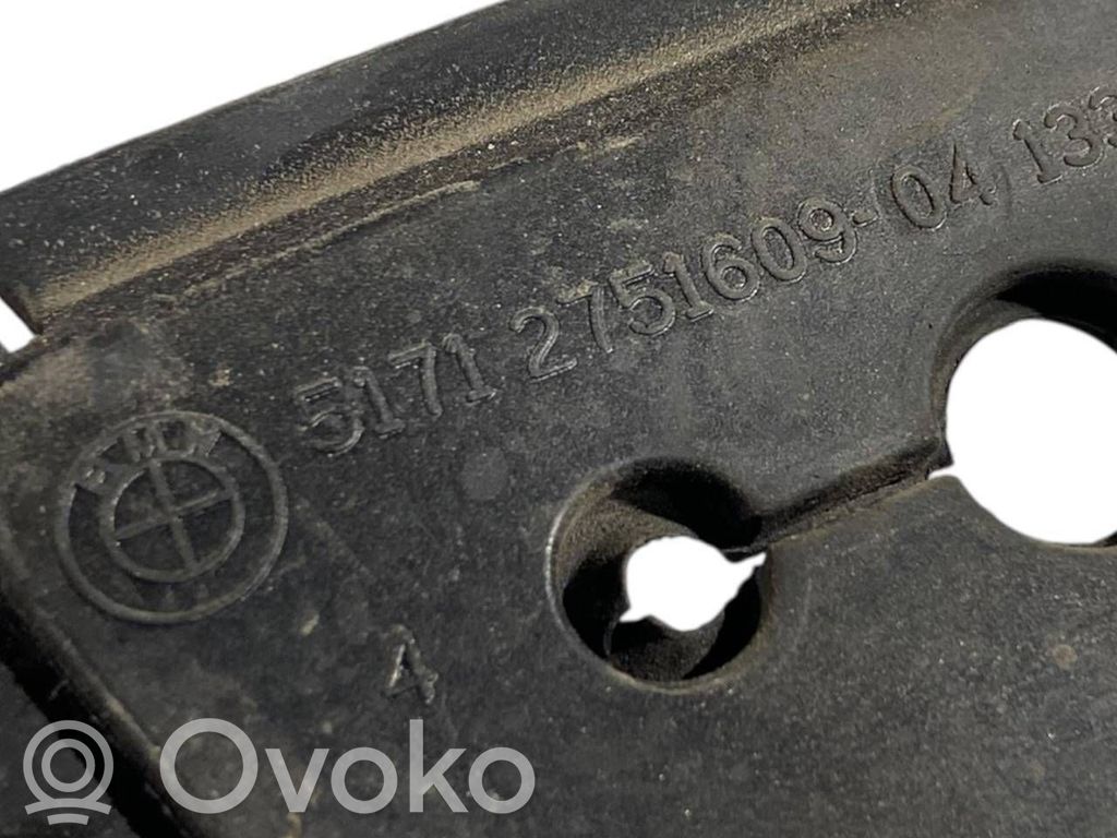 Radiatoru paneļa augšējā daļa (televizors)