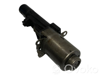 Distribution phase regulator