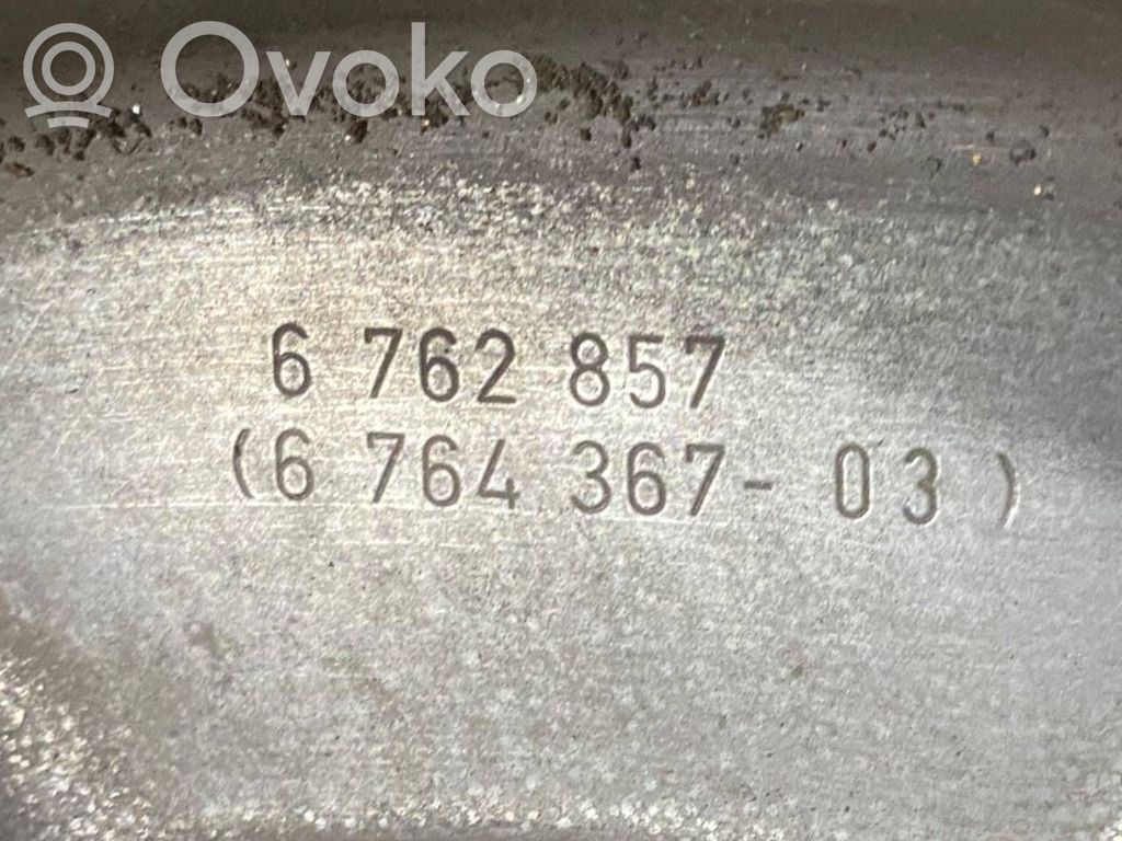 Aizmugurē riteņa rumbas vārpstas šarnīrs (stupica, capfa)