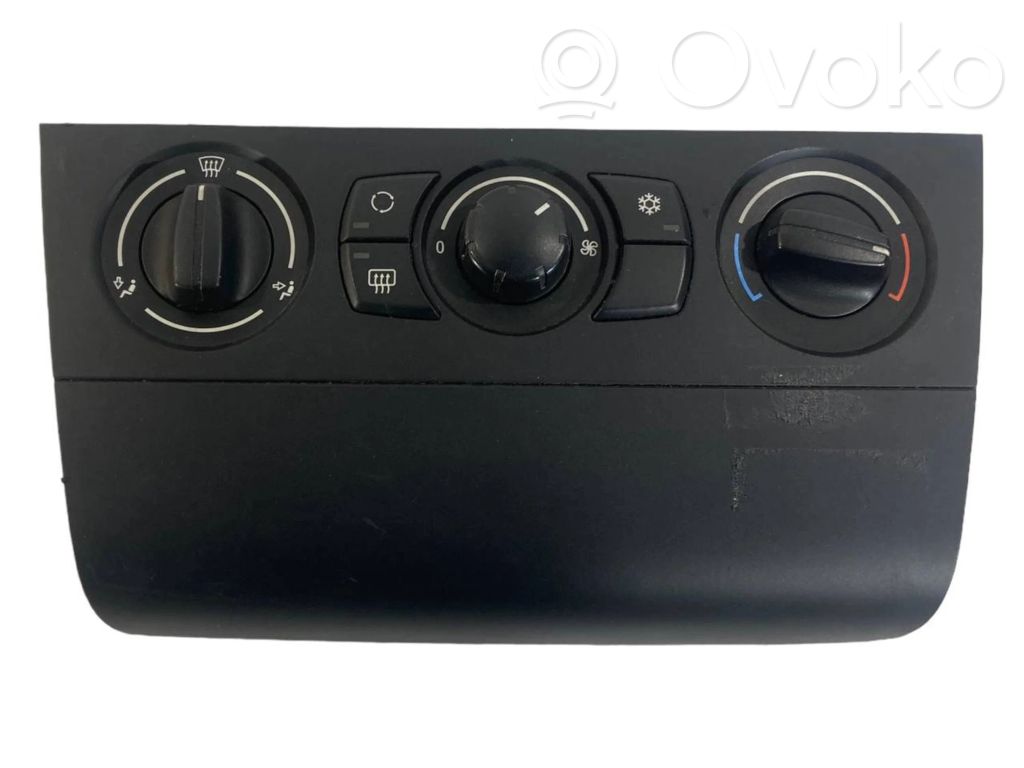 Gaisa kondicioniera / klimata kontroles / salona apsildes vadības bloks (salonā)