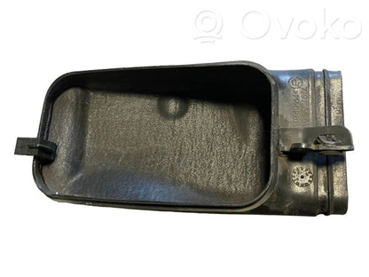 Air intake duct details