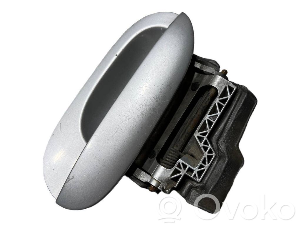 External opening handle