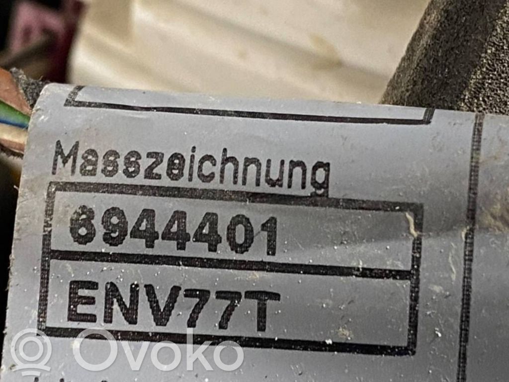 Aizmugurējais lukturis virsbūvē