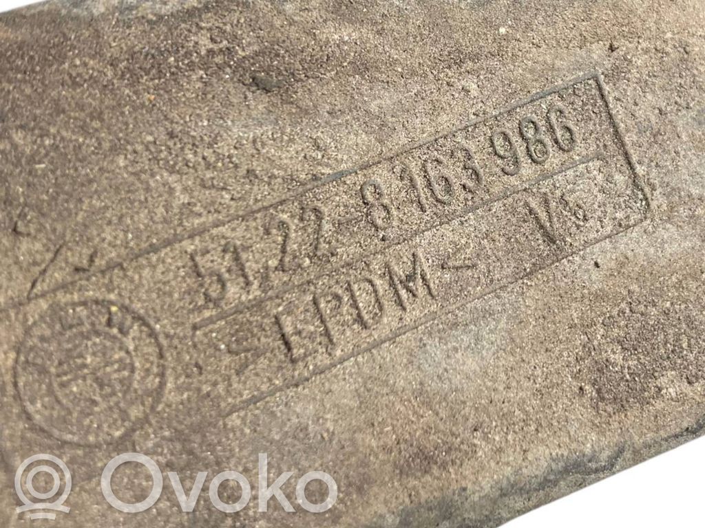 Durvju atvēruma ierobežotājs