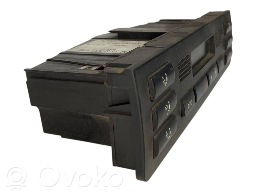 Gaisa kondicioniera / klimata kontroles / salona apsildes vadības bloks (salonā)