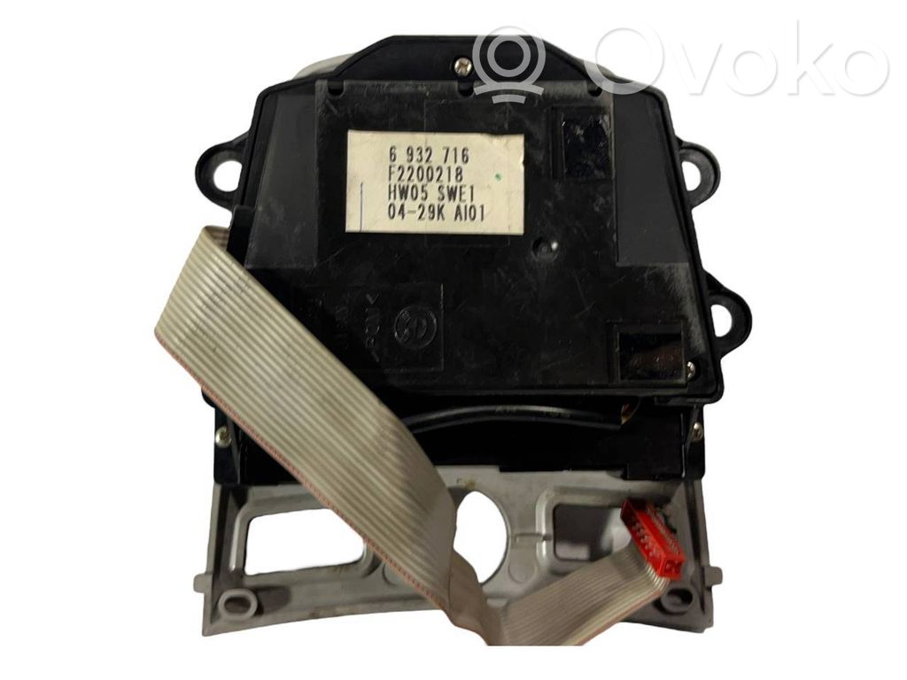 Multimediju kontrolieris