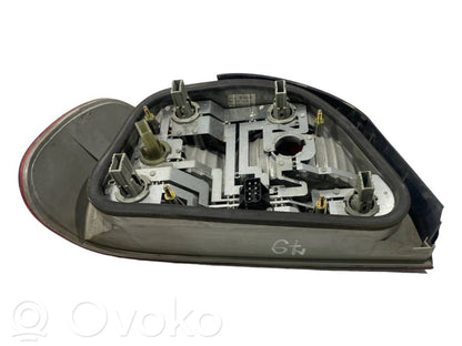 Aizmugurējais lukturis virsbūvē