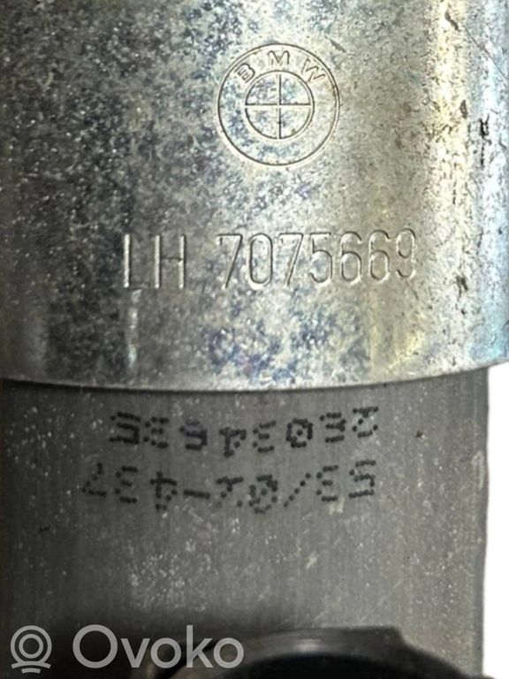 Priekšpusē elektriskā loga pacelšanas mehānisma komplekts