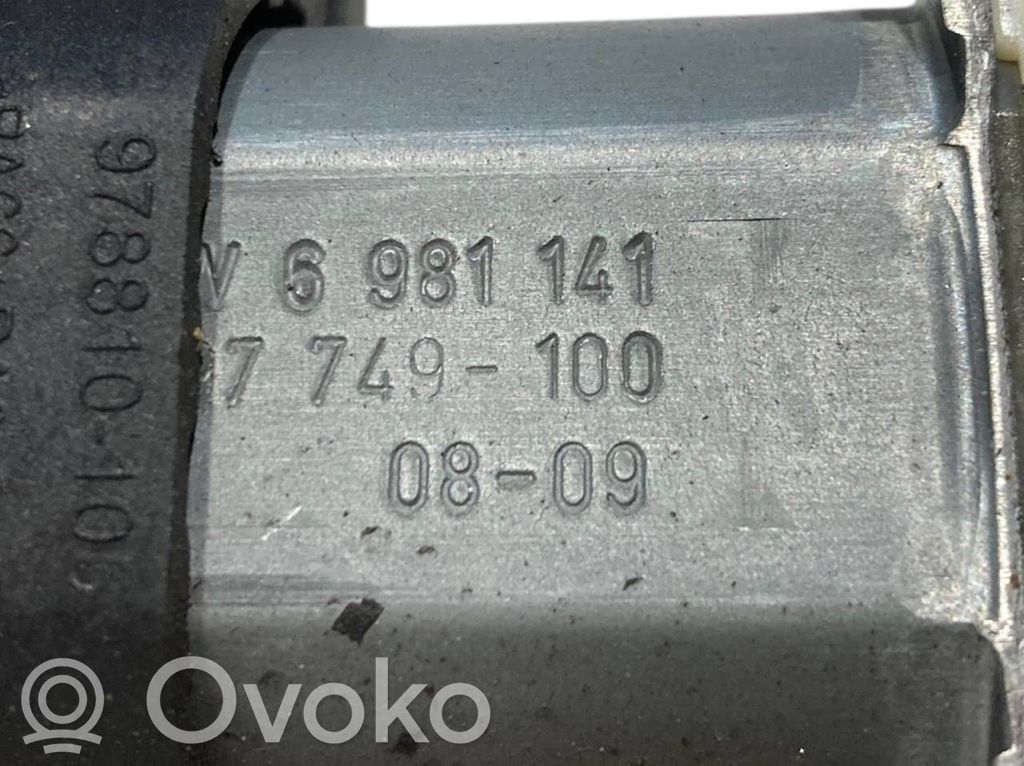 Priekšpusē elektriskā loga pacelšanas mehānisma komplekts