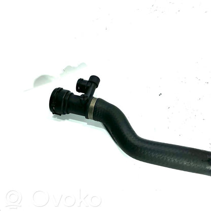 Caurulīte (-es) / šļūtene (-es)