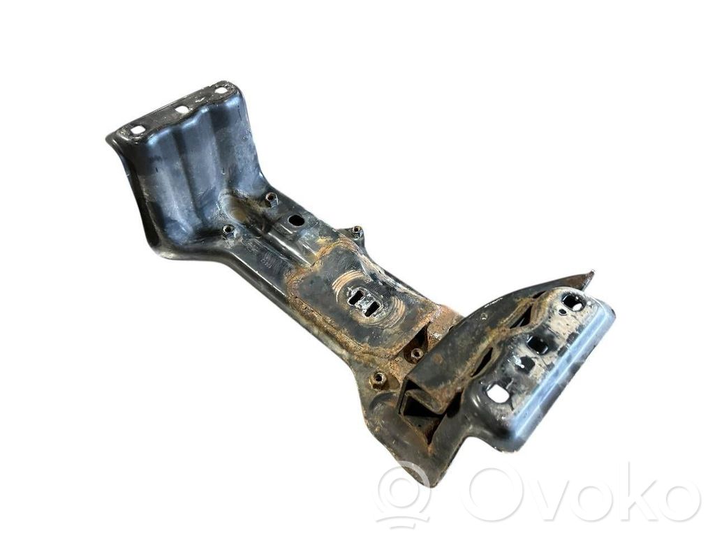 Pārnesumkārbas stiprinājuma kronšteins