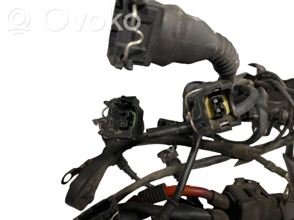 Dzinēja vadu instalācija