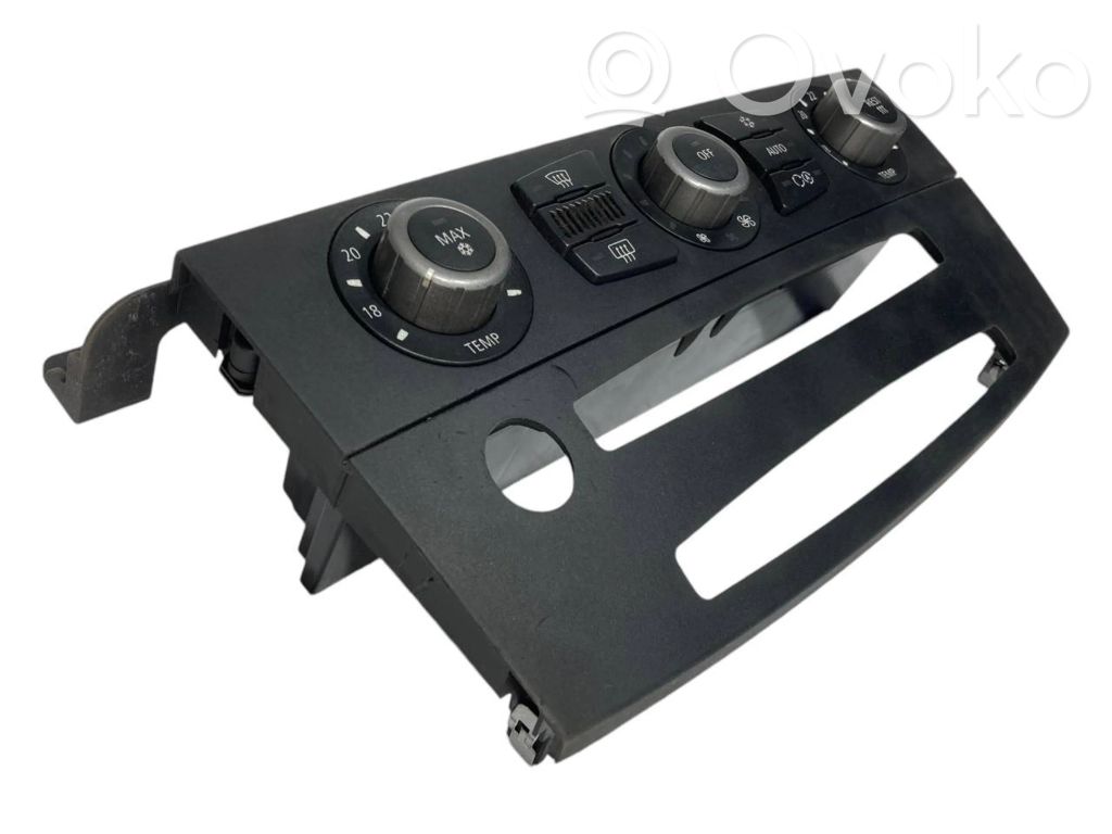 Gaisa kondicioniera / klimata kontroles / salona apsildes vadības bloks (salonā)