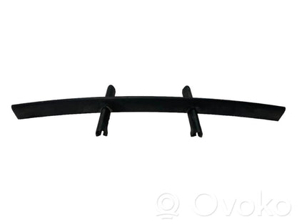 Apakšējais režģis (trīsdaļīgs)