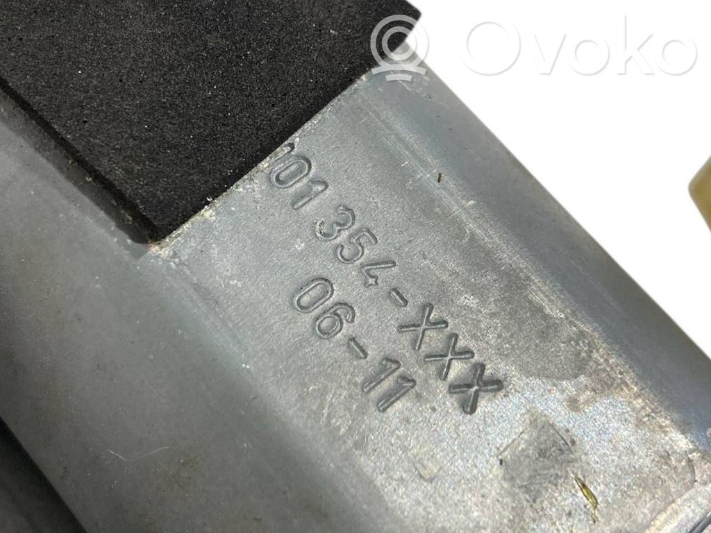 Priekšpusē elektriskā loga pacelšanas mehānisma komplekts