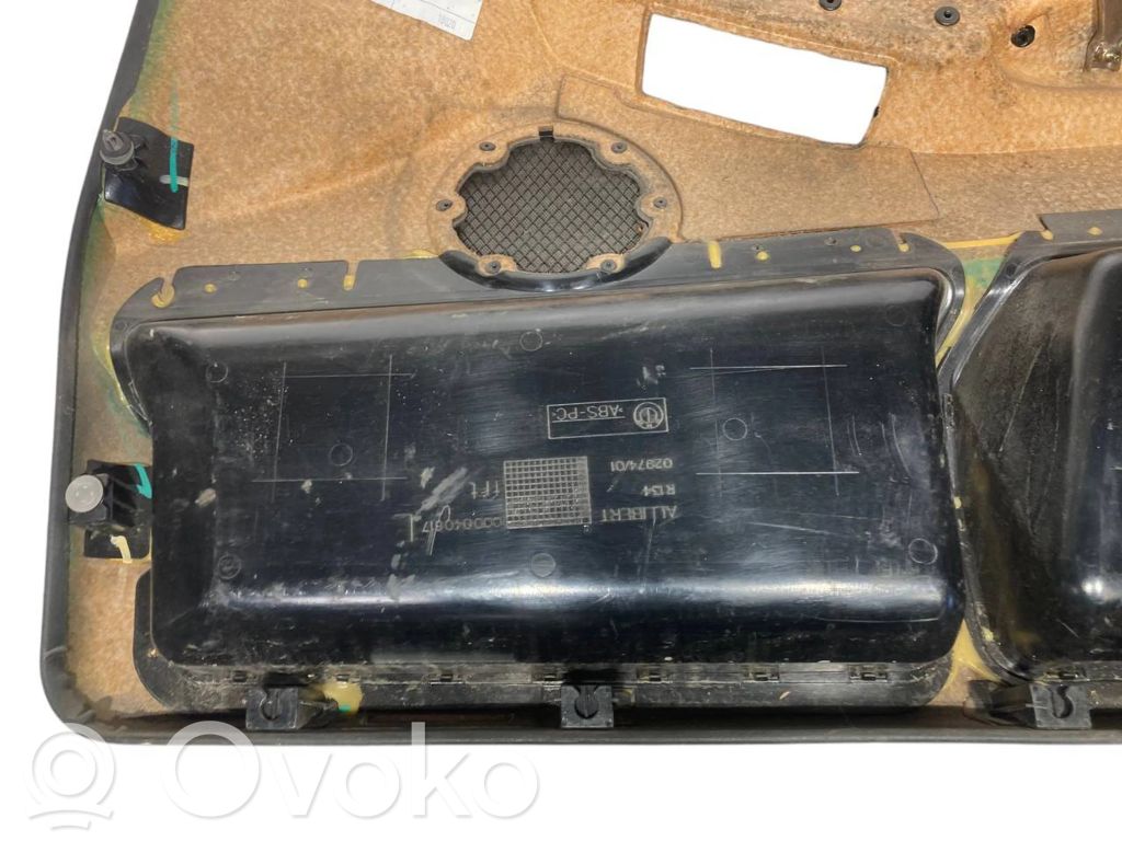 Priekšējo durvju apdare