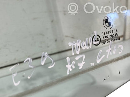 aizmugurējo durvju stikls