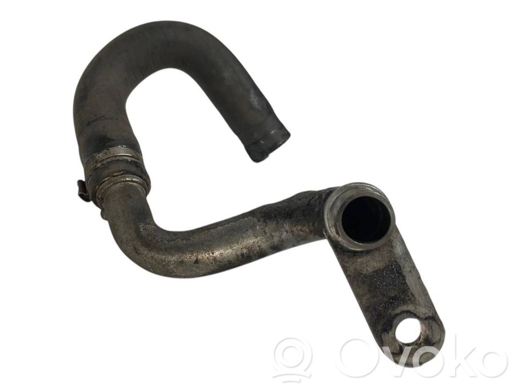 Caurulīte (-es) / šļūtene (-es)