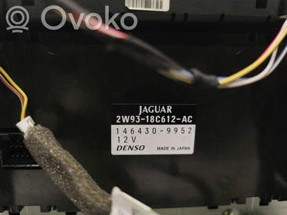 Radio / CD/DVD atskaņotājs / navigācija