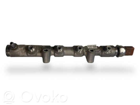 Fuel main pipe