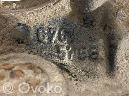 Priekšējā riteņa rumbas vārpstas šarnīrs (stupica, capfa)