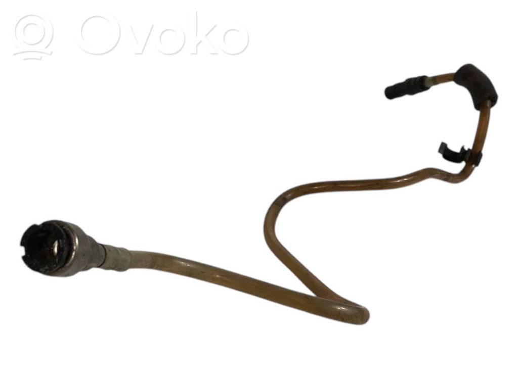 Degvielas caurulīte (-es)