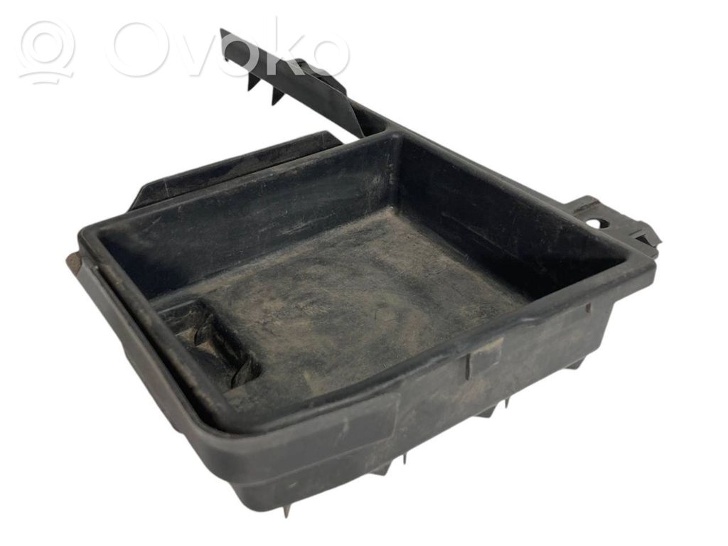 Cita veida bagāžnieka dekoratīvās apdares detaļa