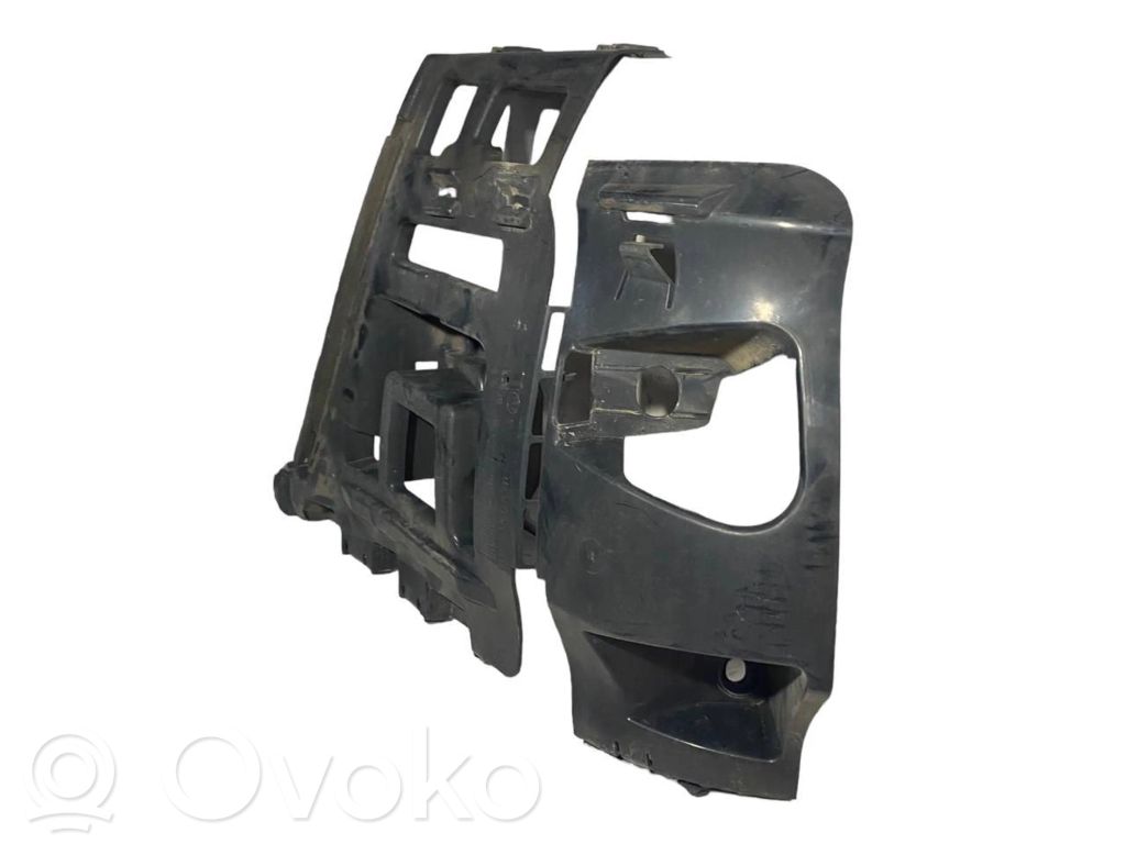 Rear bumper mounting bracket