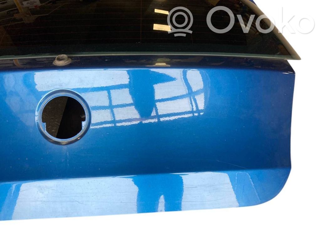 Aizmugurējais pārsegs (bagāžnieks)