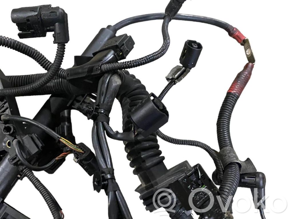 Dzinēja vadu instalācija