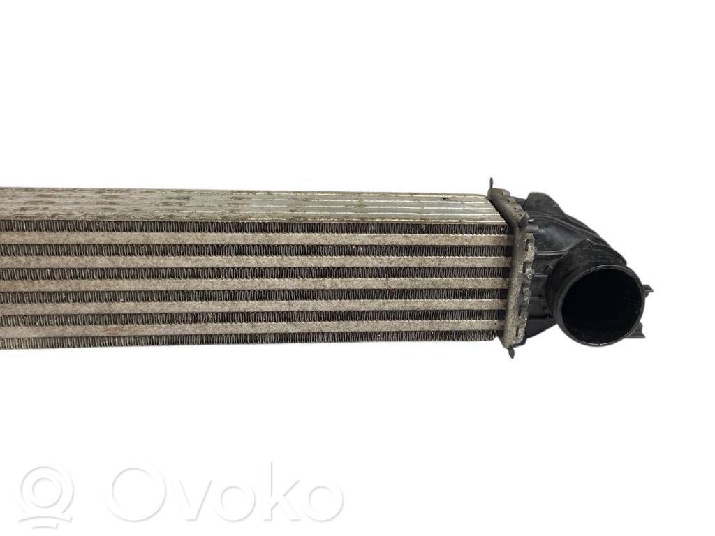 Starpdzesētāja radiators