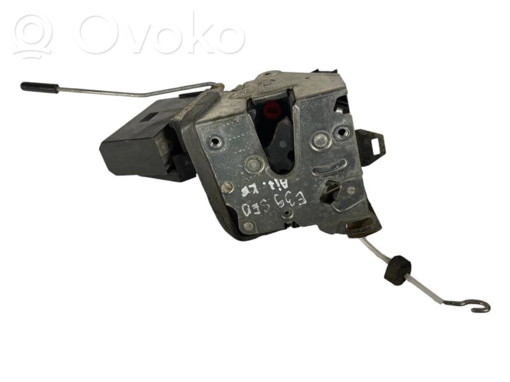 Aizmugurē slēdzene