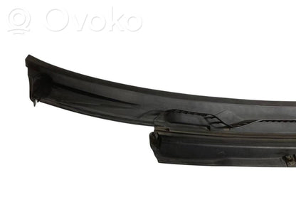 Stikla tīrītāja slotiņas