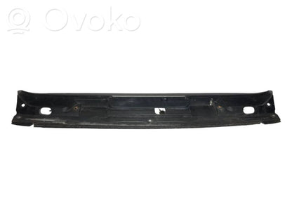 Spoilera aizmugurējais vāks