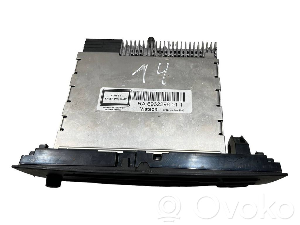 Радио / CD/DVD-плеер / навигация