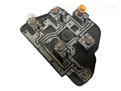 Держатель крышки заднего фонаря