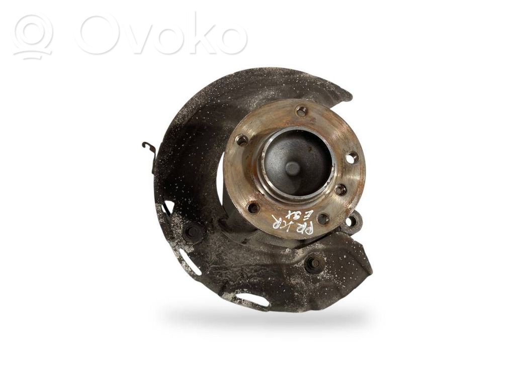 Priekšējā riteņa rumbas vārpstas šarnīrs (stupica, capfa)