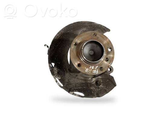 Priekšējā riteņa rumbas vārpstas šarnīrs (stupica, capfa)