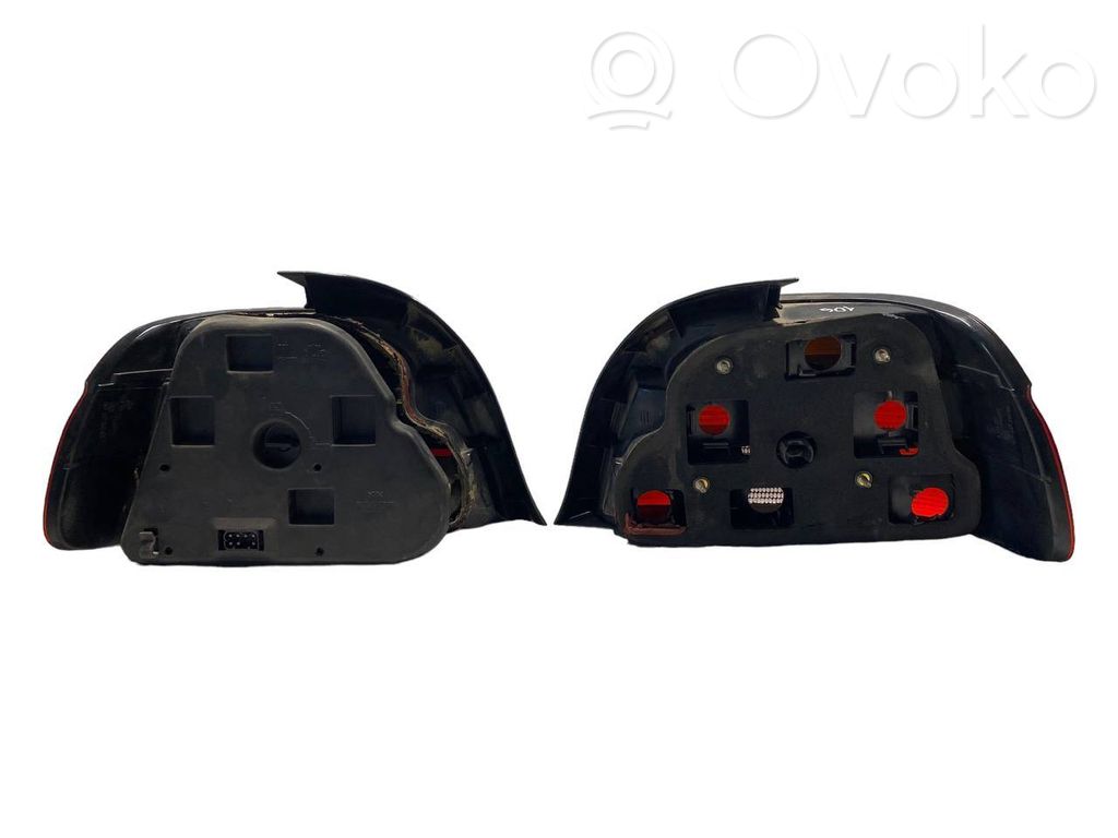 Aizmugurējo lukturu komplekts