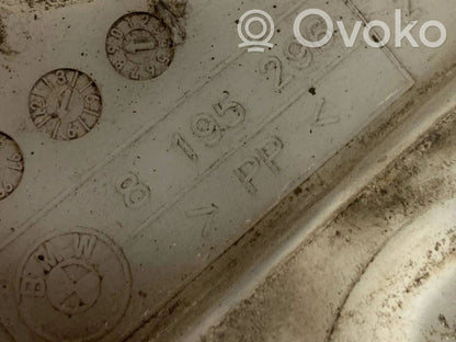 Priekšpusē bampera turētājs