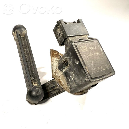 Augstuma sensors (priekšējo lukturu)