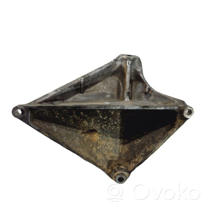 Dzinēja nostiprināšanas stiprinājums-kronšteins