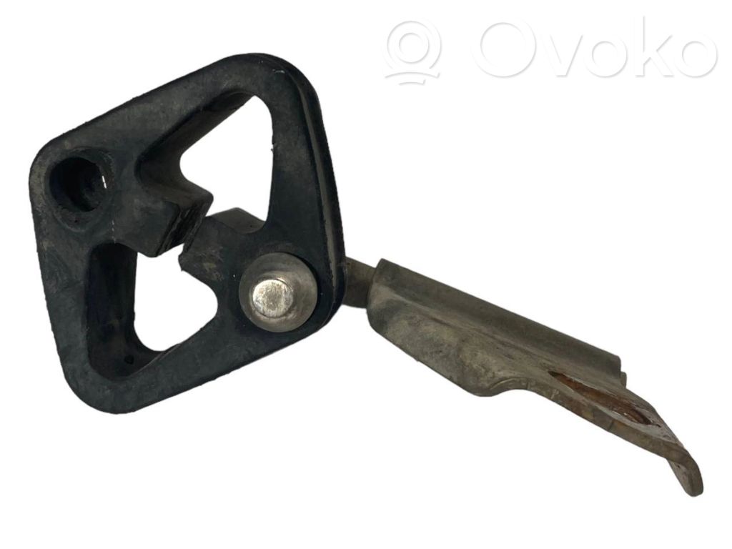 Izpūtēja turētājs